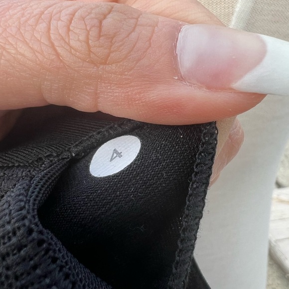 Lululemon Cross Back Tank - Picture 8 of 9